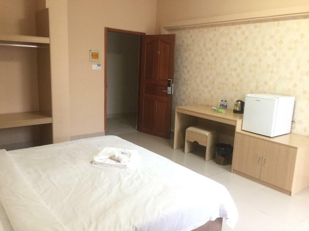 Golden Rooster Hotel Sihanoukville Extérieur photo